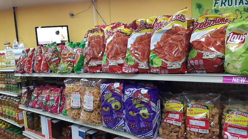 La Estrellita Market & Deli photo 4