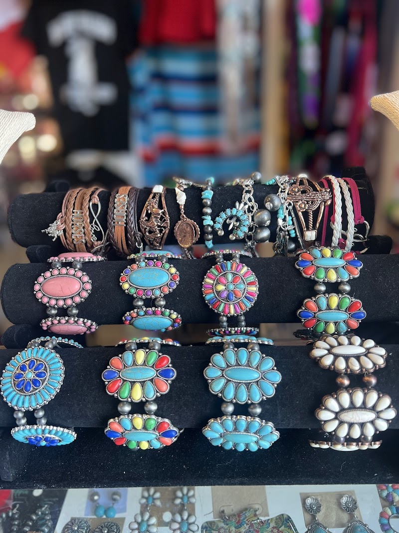 Chulis Western Boutique photo 3