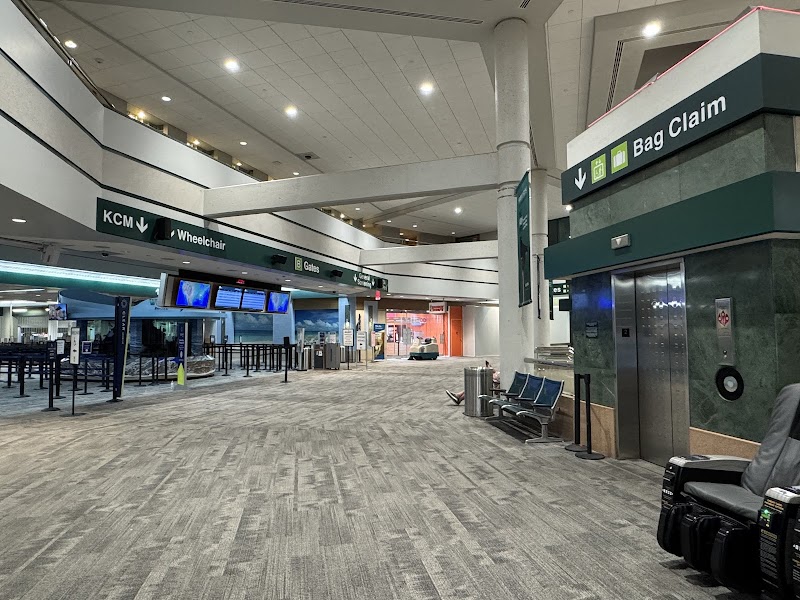 Sarasota Bradenton International Airport photo 3