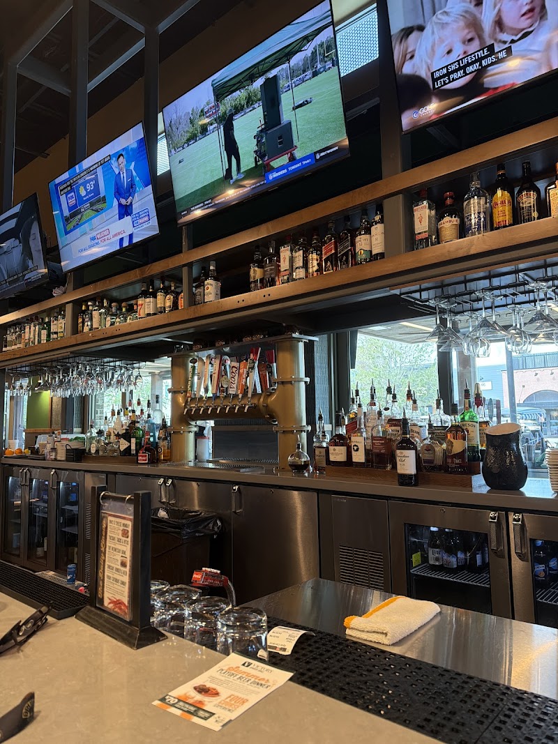 Victory Sports Grill photo 5