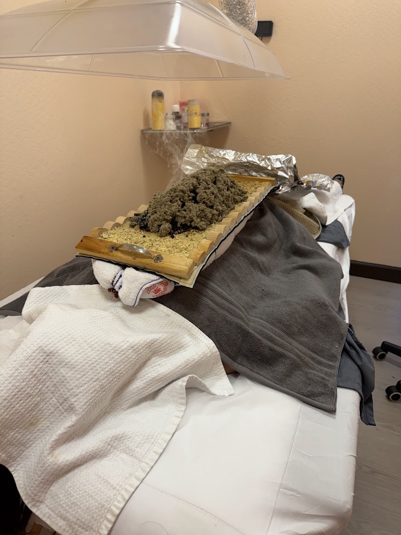 Photo of 灸觉医学养生会馆 Moxibustion Awakening Medical Wellness Center