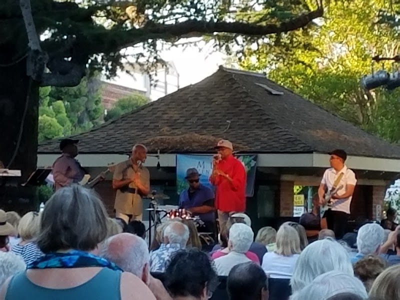 Jazz on the Plazz photo 2