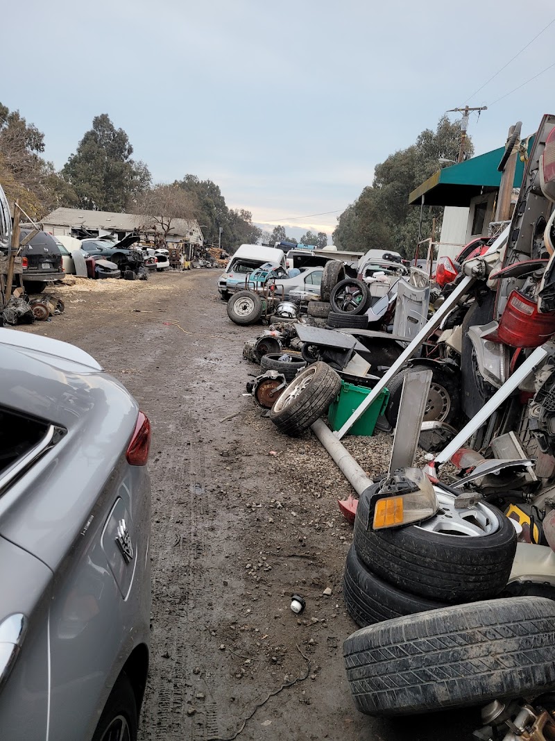 Pena Dismantler Auto Body & Towing photo 4