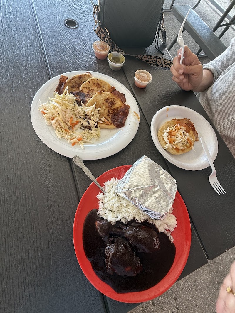 Taqueria y Pupuseria Su Sabor photo 5