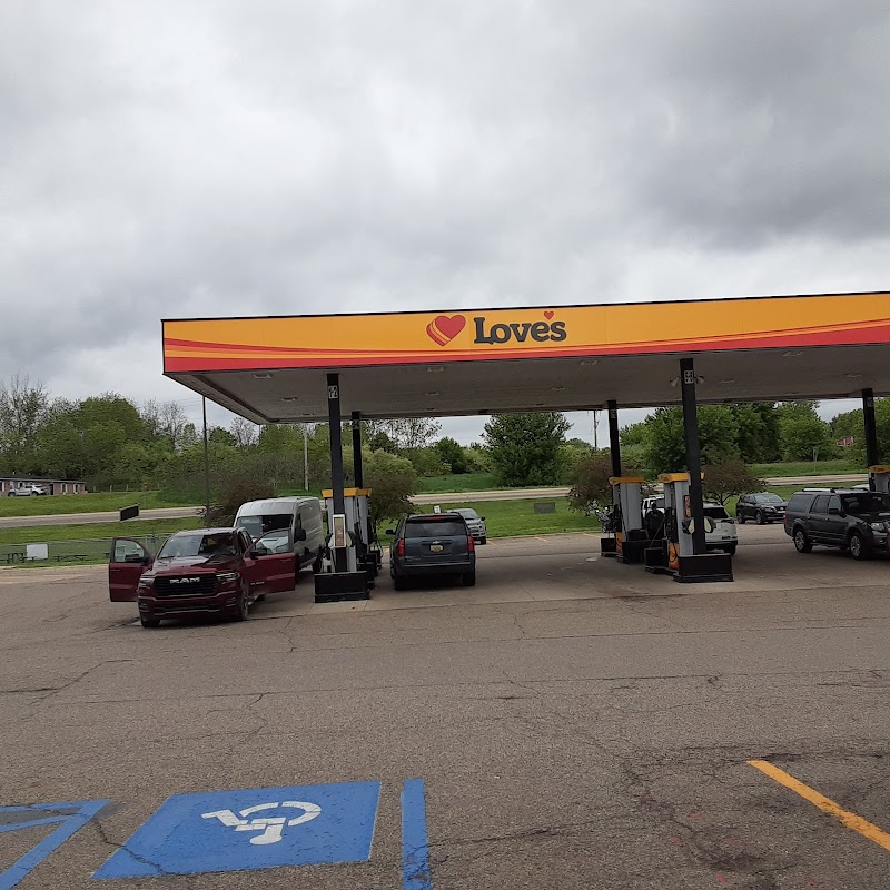 Love's Travel Stop photo 2