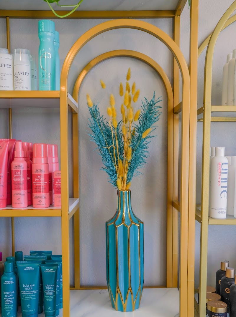 The Loma Salon and Spa photo 2
