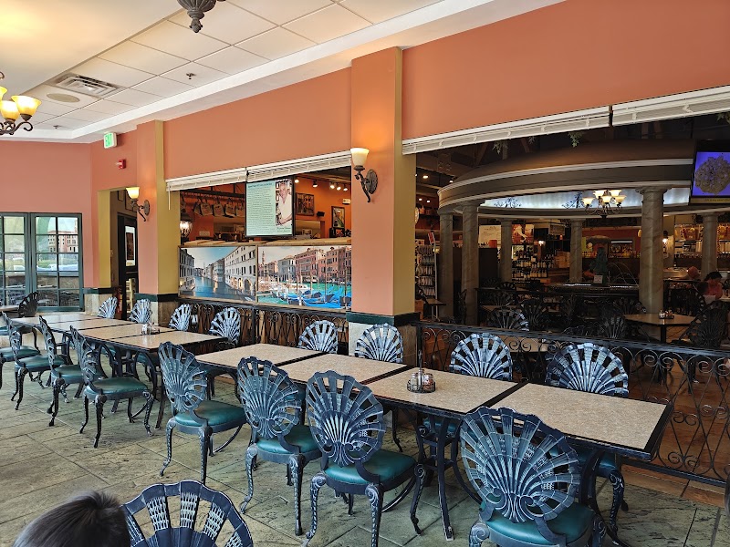 Italian Market & Restaurant photo 5