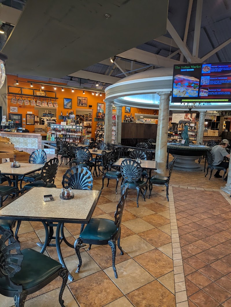 Italian Market & Restaurant photo 3