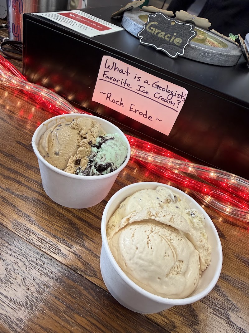 Richard's Ice Cream Shop photo 3