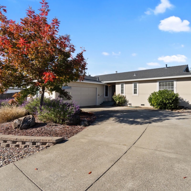 Stewart Moore Real Estate photo 2
