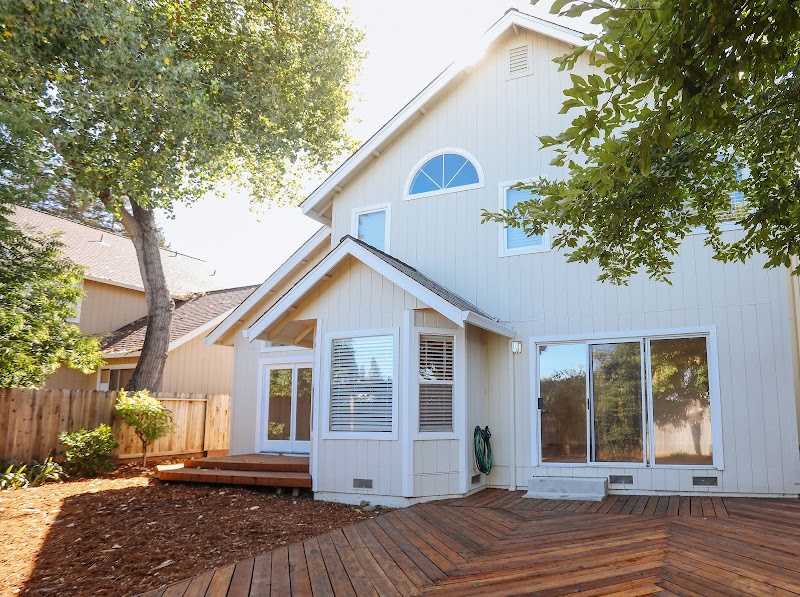 Stewart Moore Real Estate photo 4