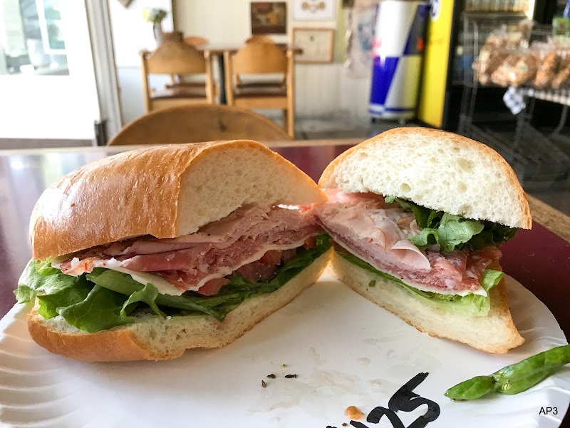 Guigni’s Deli photo 2