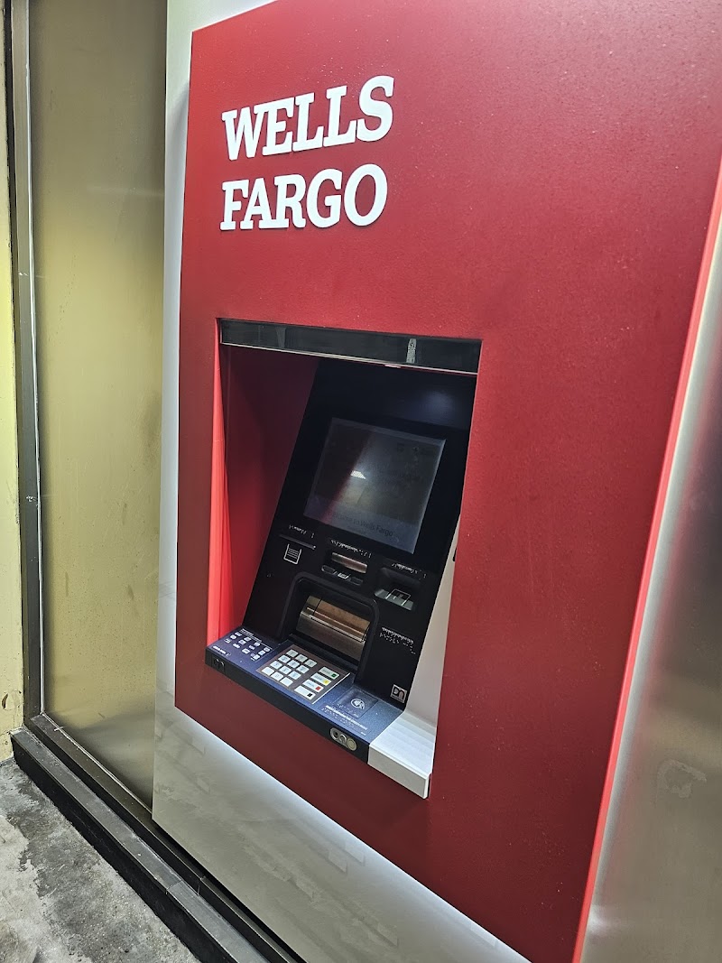 Wells Fargo Bank photo 4