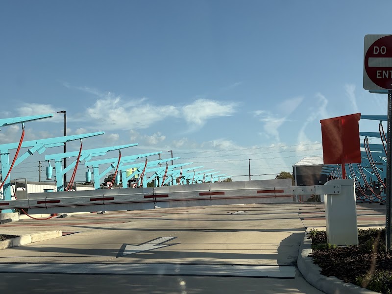 Bubble Down Car Wash photo 2