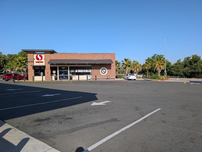 Safeway Fuel Station photo 3