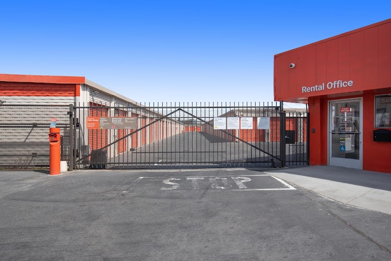 Public Storage photo 2