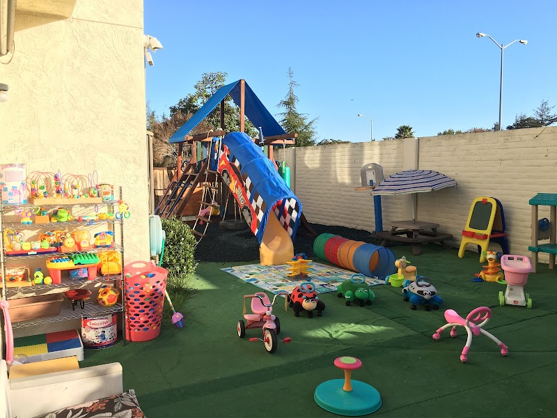 Little Busy Bees Montessori Preschool & Daycare photo 3