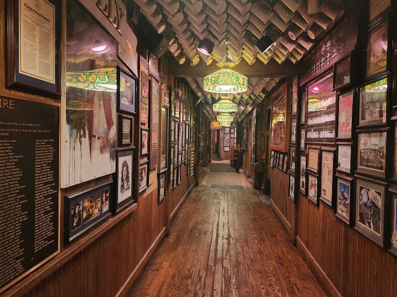 McGuire's Irish Pub photo 2