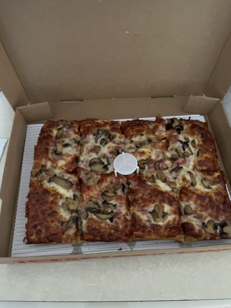 Jet's Pizza photo 2