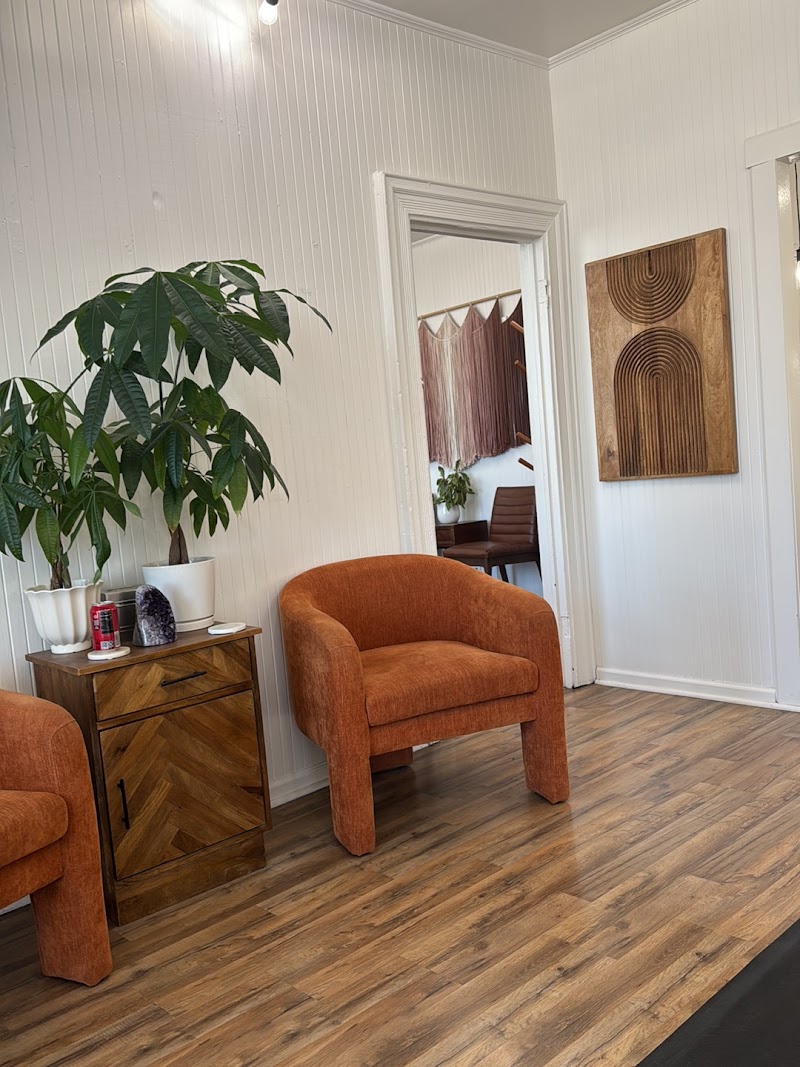 JADE & CO. SALON photo 5