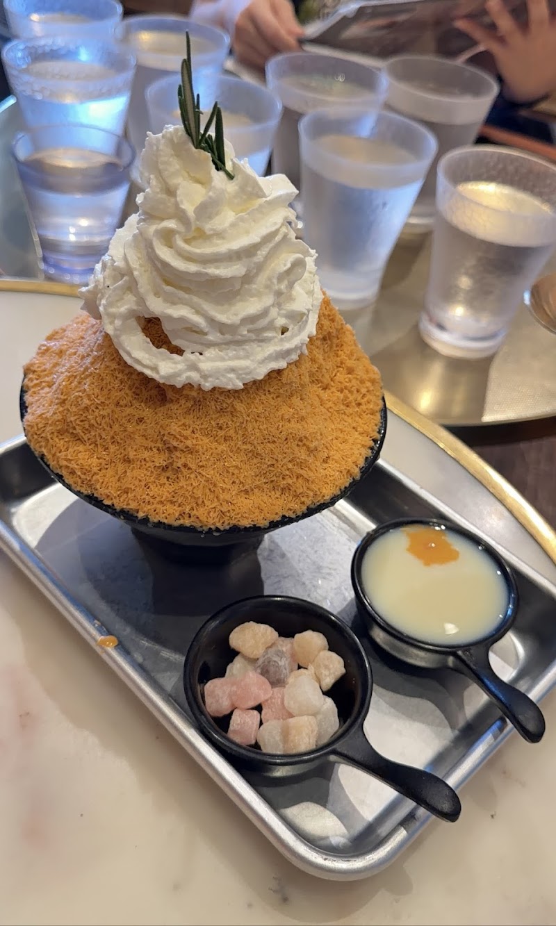 Magnolia Dessert Bar & Coffee photo 3