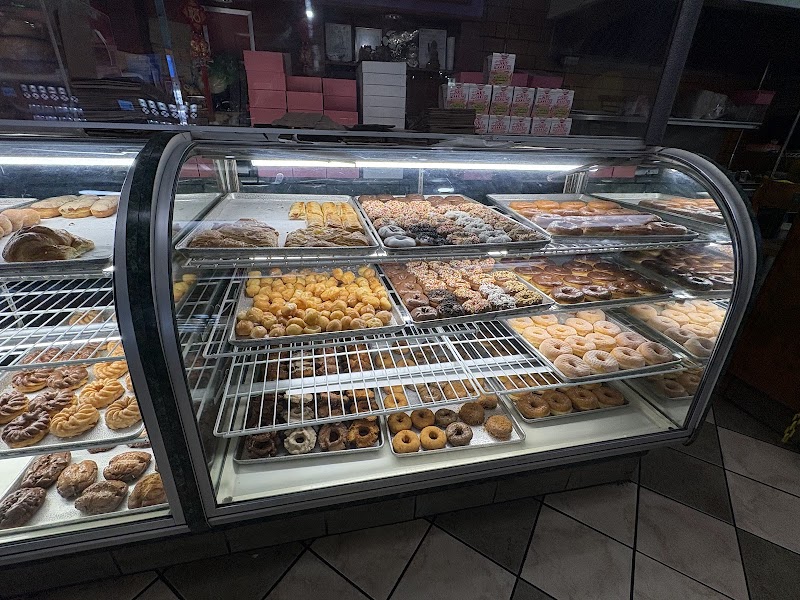 Royal Donut Shop photo 3