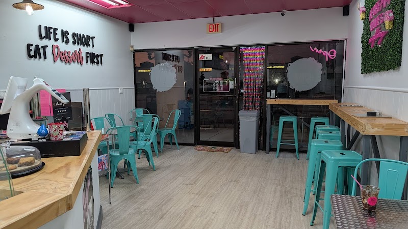 Sugar Bomb Dessert & Drink Cafe photo 3