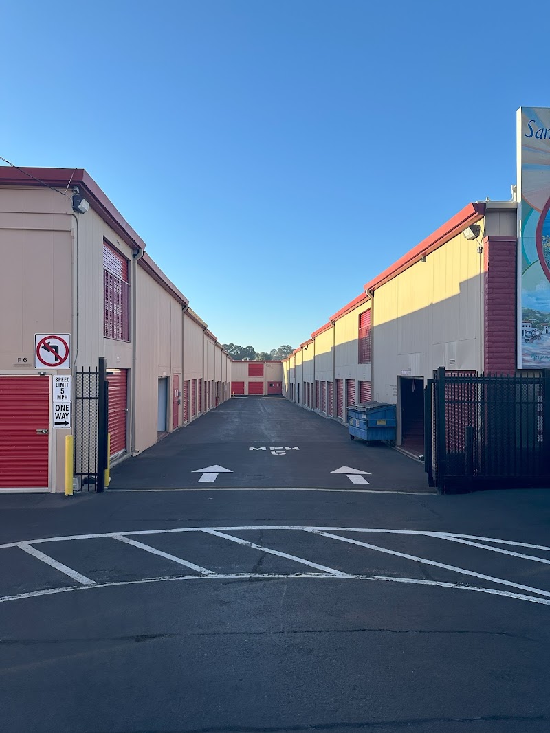 Security Public Storage photo 2