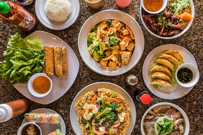 Phở Viet Vietnamese Restaurant photo 2