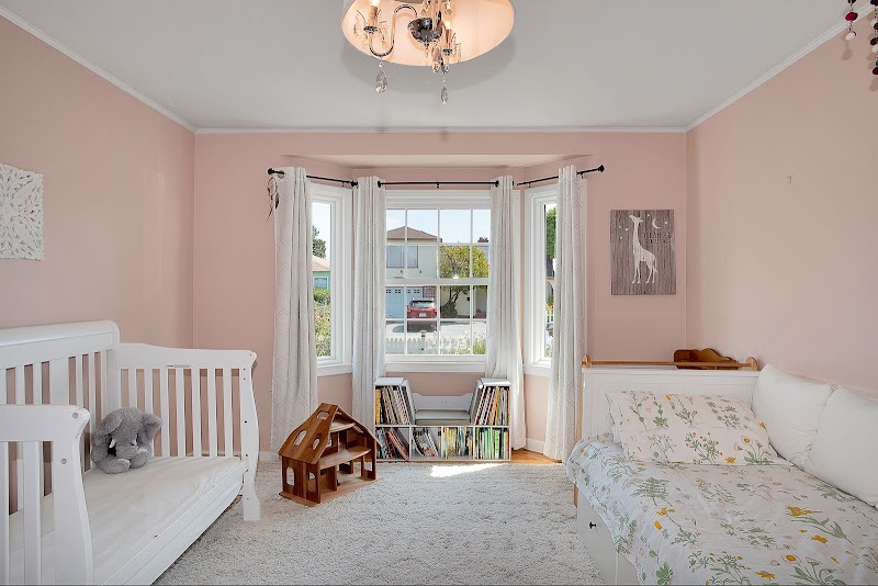 D and B Realty photo 3