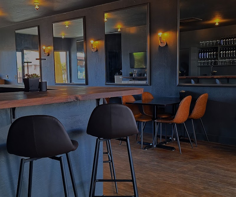 Photo of Los Milics Vineyards Scottsdale Tasting Room