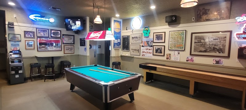 John & Zeke's Bar & Grill photo 5
