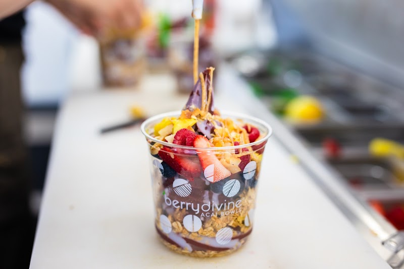Berry Divine Acai Bowls photo 3