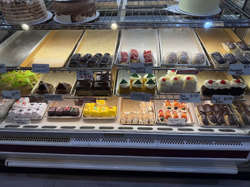 Fantasy Cakes & Fine Pastries photo 3