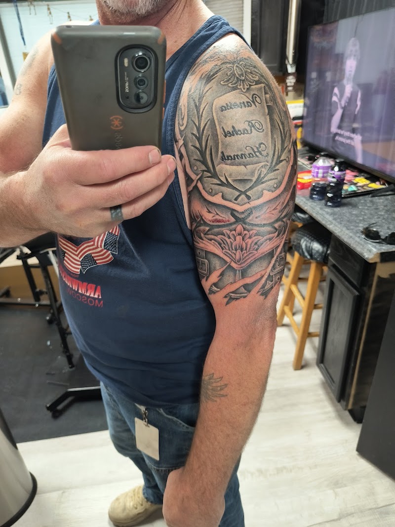 Dermawerx Custom Tattoo photo 2