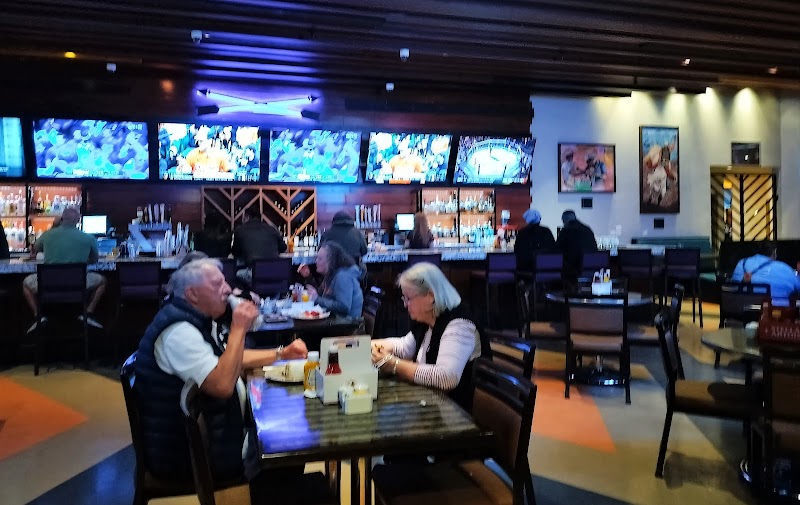 Arrows Sports Bar photo 3