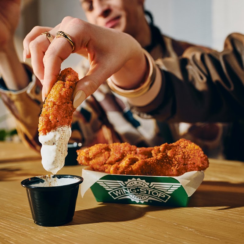 Wingstop photo 3