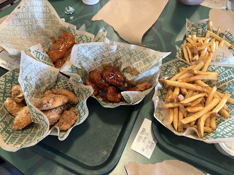 Wingstop photo 5