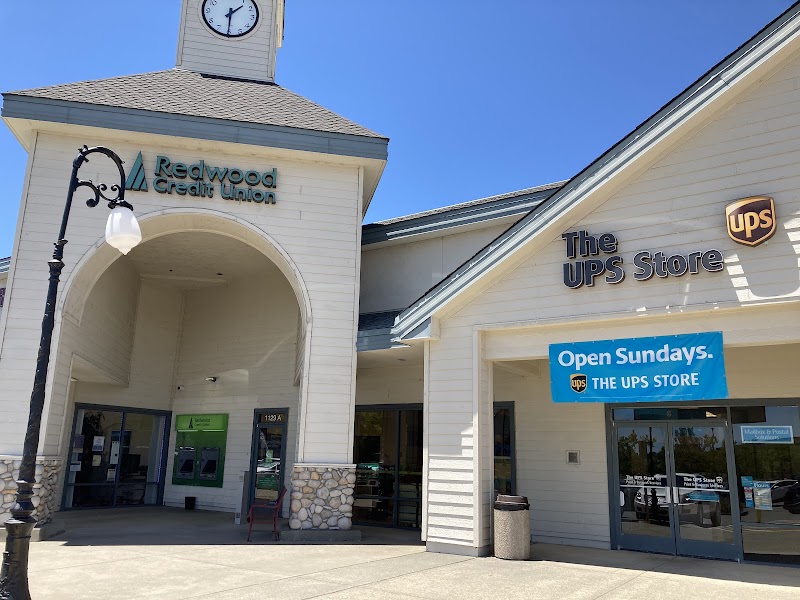 The UPS Store photo 2