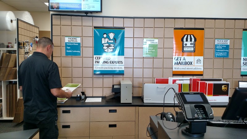 The UPS Store photo 3