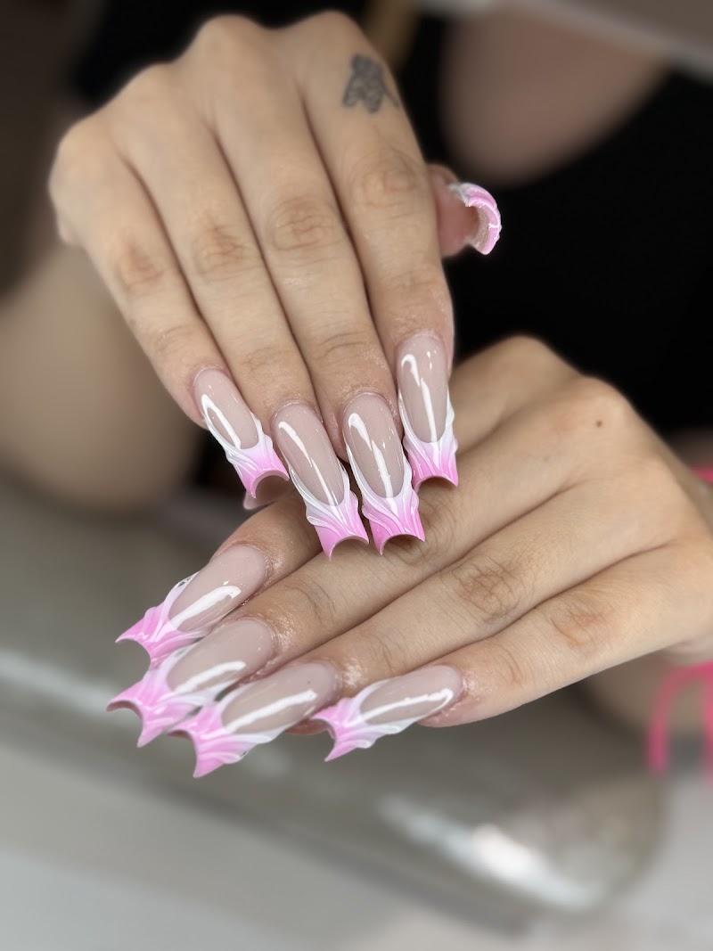 PALM GARDEN NAILS & SPA photo 3