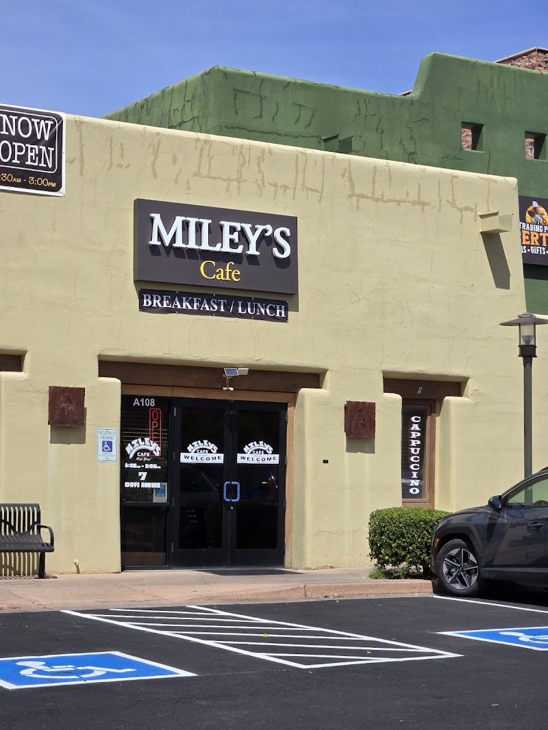 Miley's Café photo 4