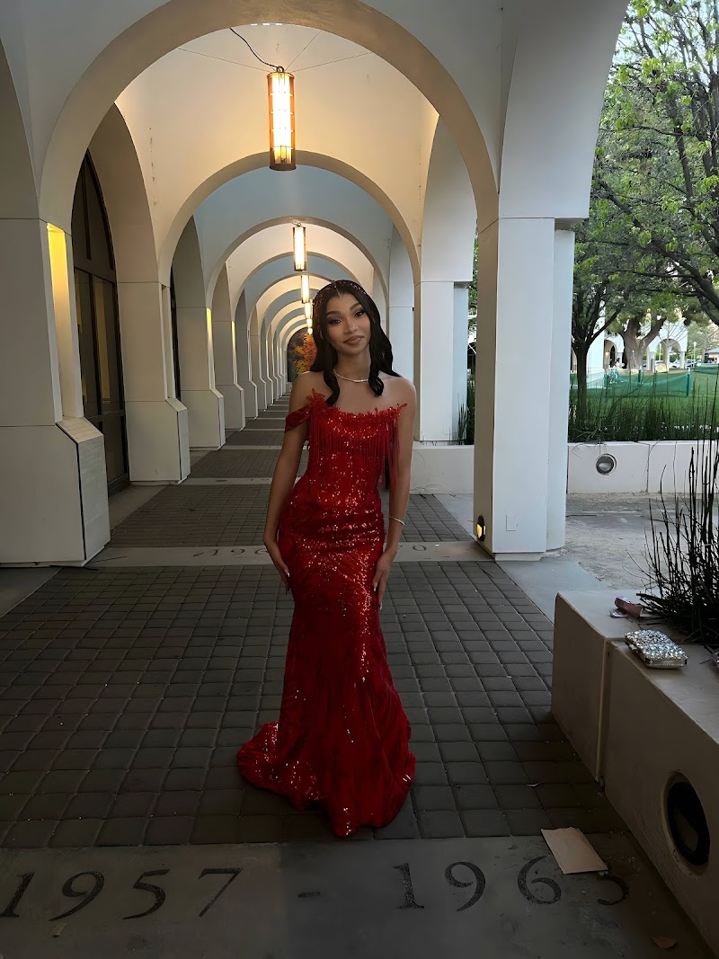 Laurenleecouture photo 4