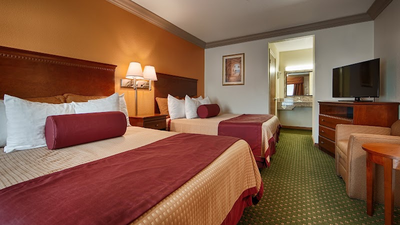 Cloverdale Wine Country Inn and Suites photo 2