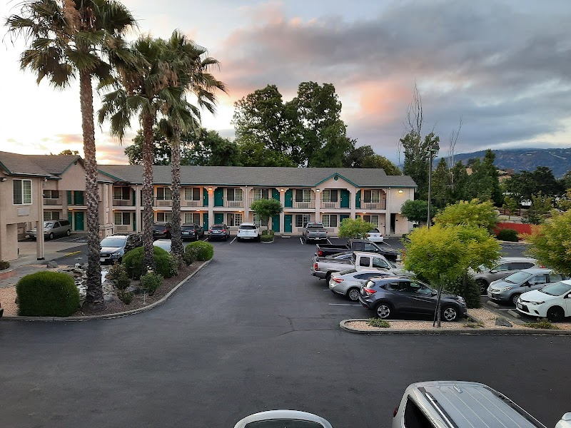 Photo of Cloverdale Wine Country Inn and Suites