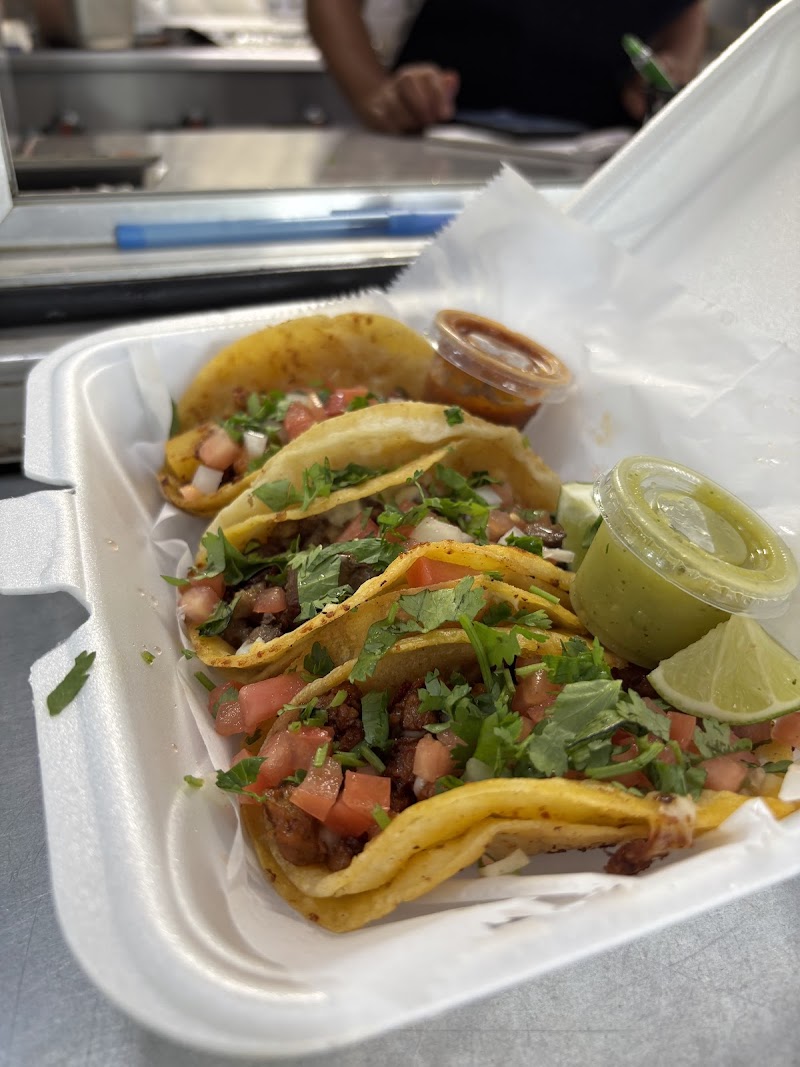 las Palmas Taqueria photo 3