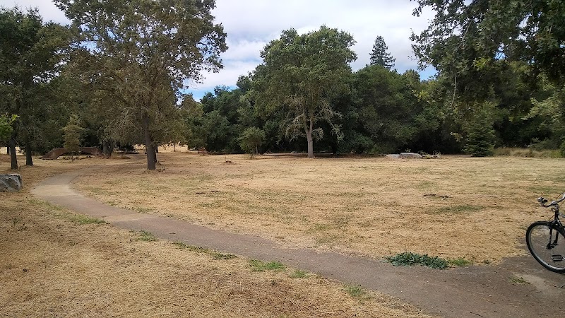 Frenchman's Park photo 3