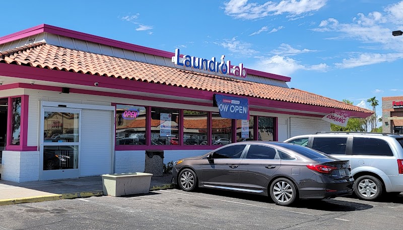 LaundroLab Laundromat photo 3