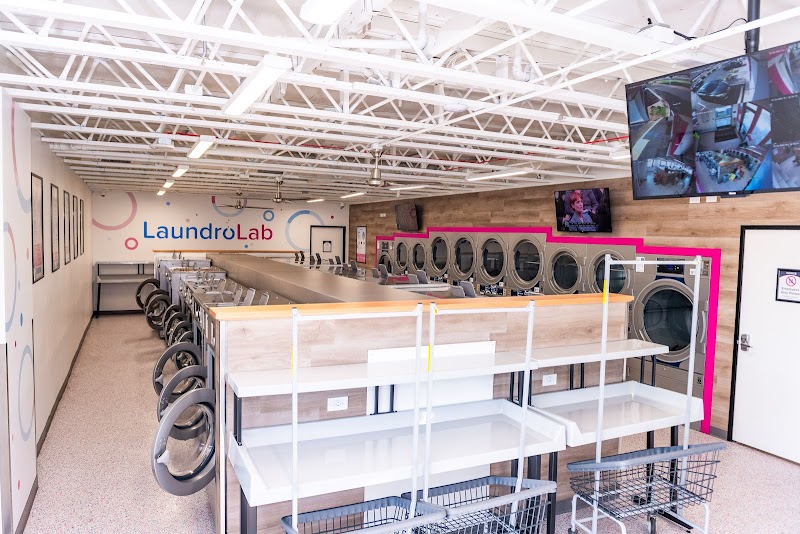 LaundroLab Laundromat photo 4