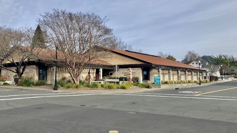 Photo of Healdsburg Regional Library
